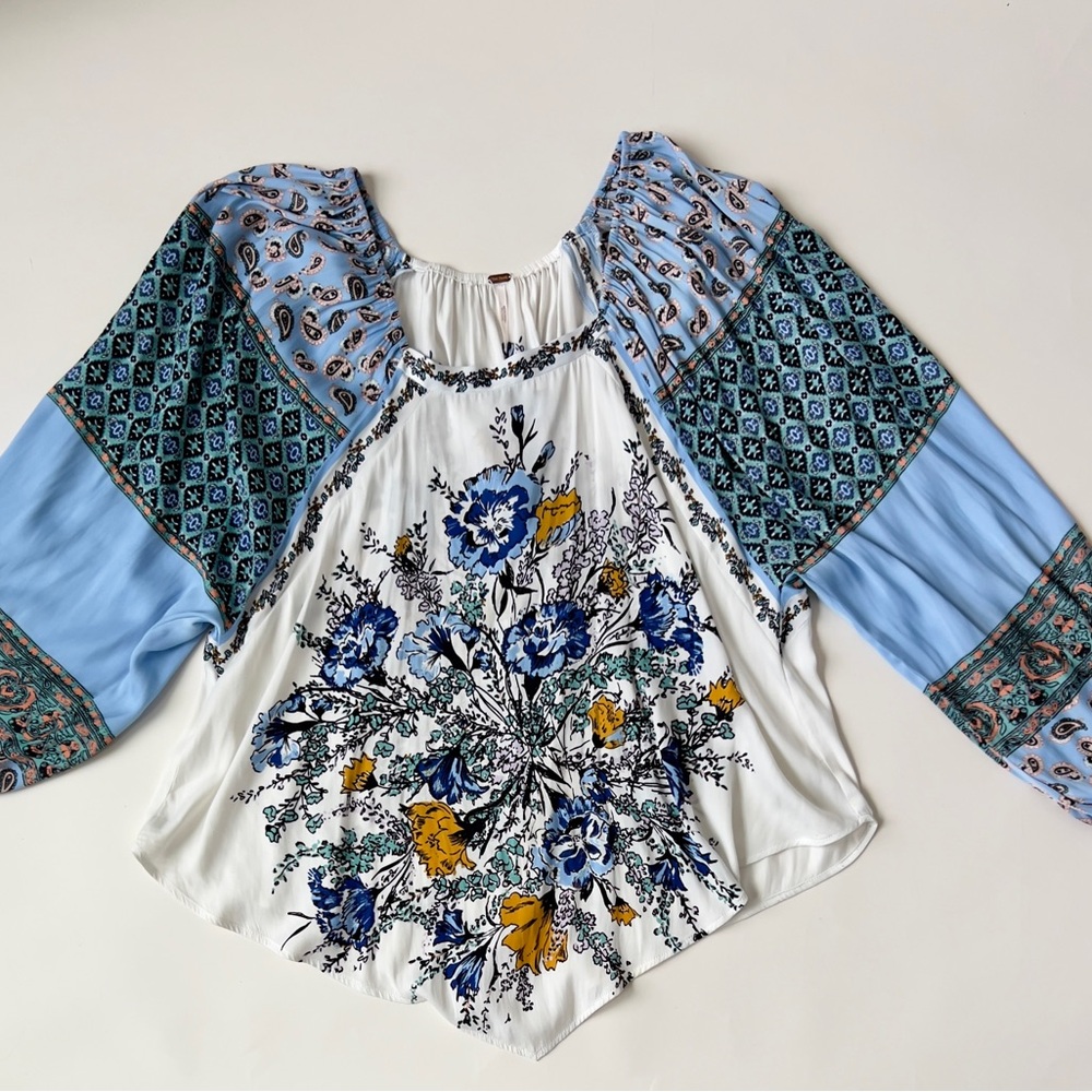 Floral Bohemian free people Women's Top - Blue and White